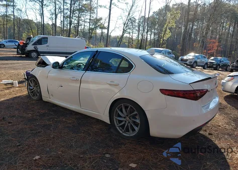 2017 Alfa Romeo Giulia Rwd из США, поврежденный, VIN ZARFAEBN1H7535053